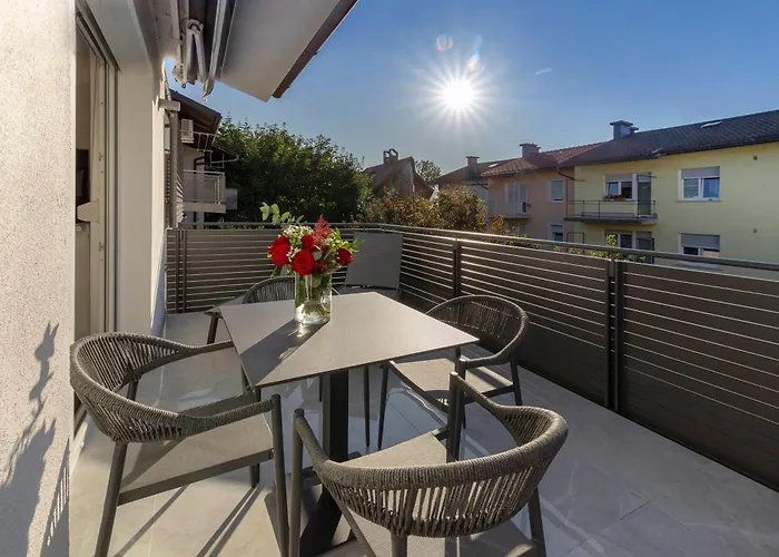 Appartamento Deluxe Apartma Jana Lubiana